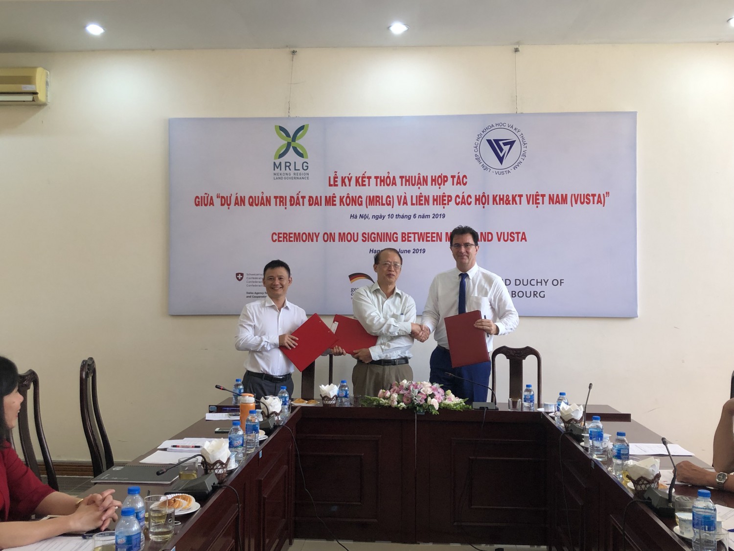 Lễ ký kết thỏa thuận hợp tác giữa VUSTA và MRLG