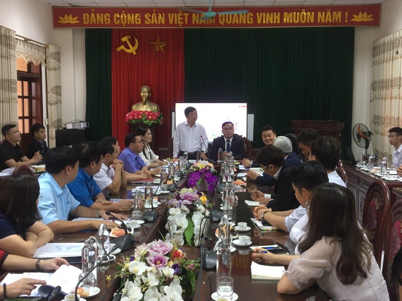Buổi làm việc giữa Đoàn cán bộ Viện Kinh tế và Phát triển, Công ty MDA E&C với ban lãnh đạo Thị xã Phổ Yên